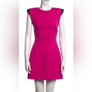 Dolce & Gabbana
Crew Neck Mini Dress
Size: XS | USO IT 36